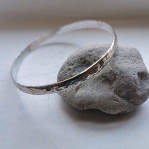 Sterling silver handmade bangle, hammered silver bangle, chunky silver bracelet, textured sterling silver bracelet, made in London, made in Britain, Christmas gift for her, birthday gift, blue marble jewellery